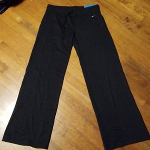 Nike loose fit stretch pants